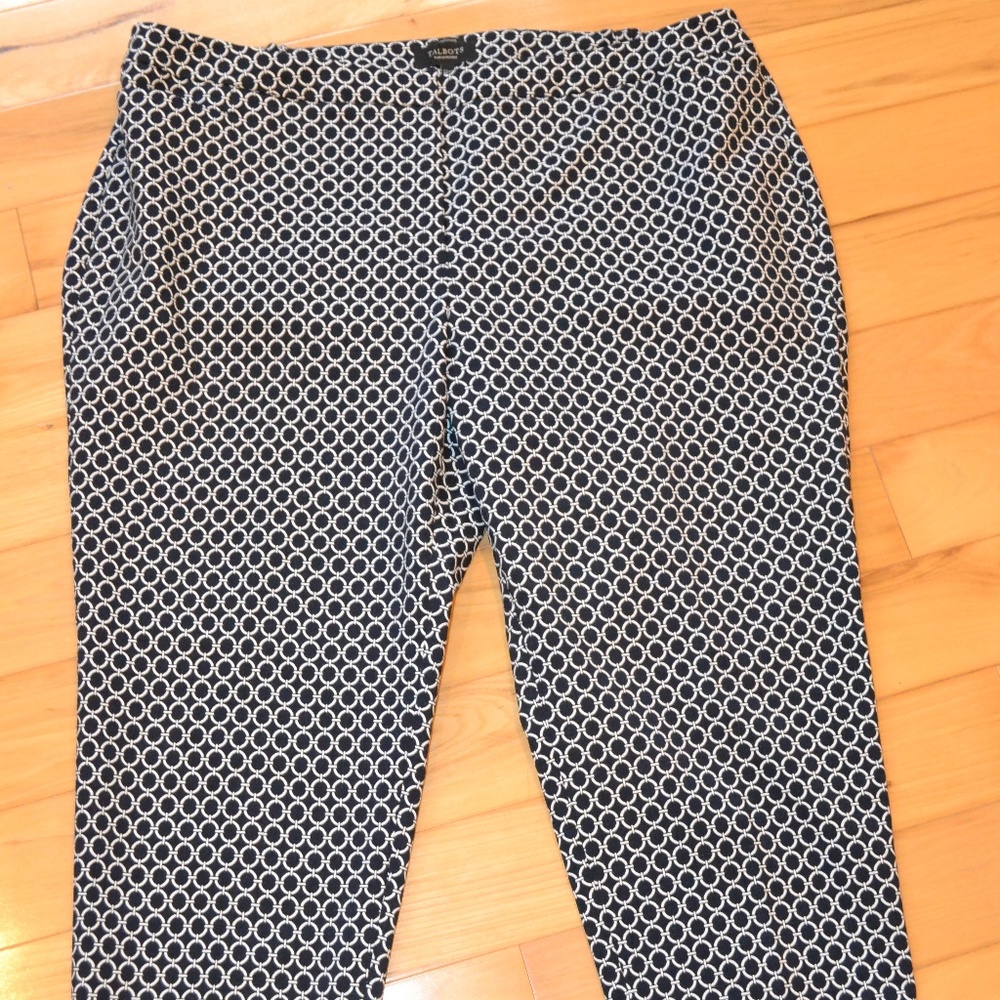 Talbots Hampshire black white patterned 22WP